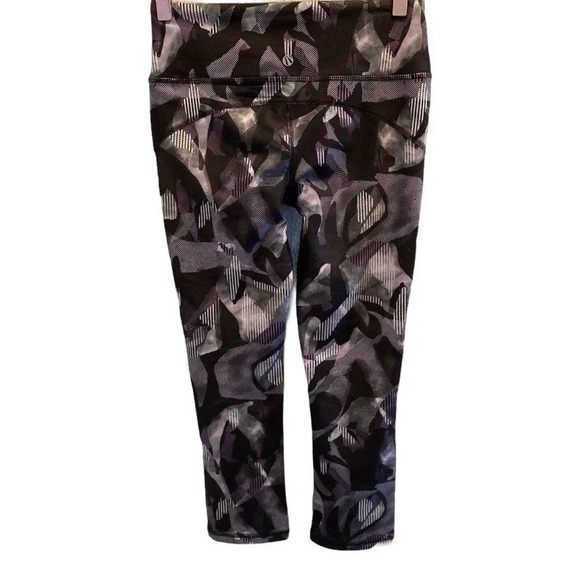 Marika Sport Multicolor Abstract Print Capri Leggings Yoga Women’s Size Small - Picture 2 of 8